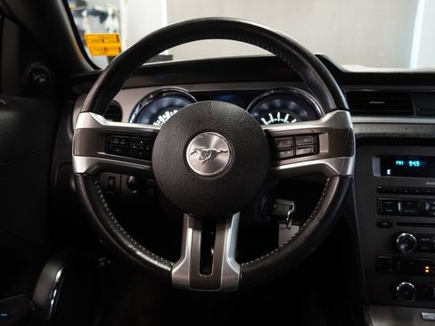 Used 2013 Ford Mustang GT Premium w/ Comfort Pkg RWD image 17