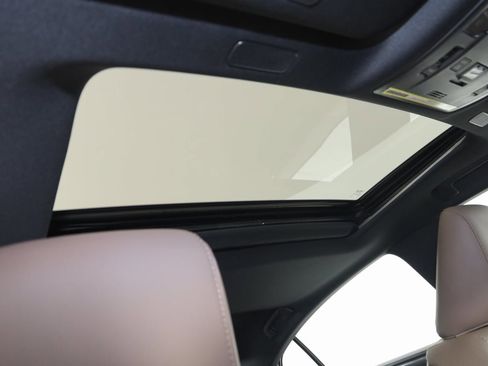 Used 2023 Lexus ES 350 image 10