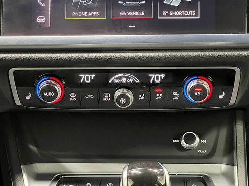Used 2020 Audi Q3 2.0T Premium AWD/4WD image 24
