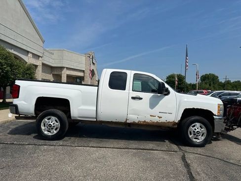 Used 2011 Chevrolet Silverado 2500 W/T w/ Snow Plow Prep Package AWD/4WD image 6