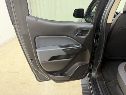 Used 2017 Chevrolet Colorado Z71 image 14