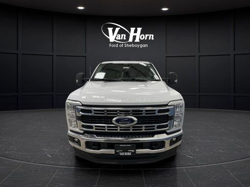 Used 2024 Ford F250 XLT image 9