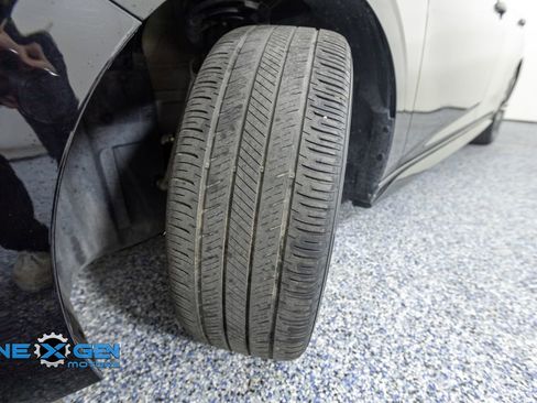 Used 2022 Nissan Sentra SR w/ SR Premium Package FWD image 48