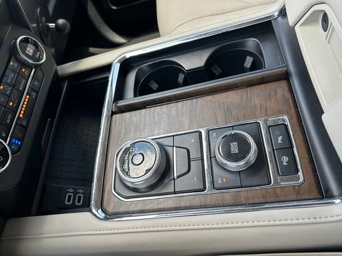 Used 2019 Ford Expedition Max Platinum AWD/4WD image 44