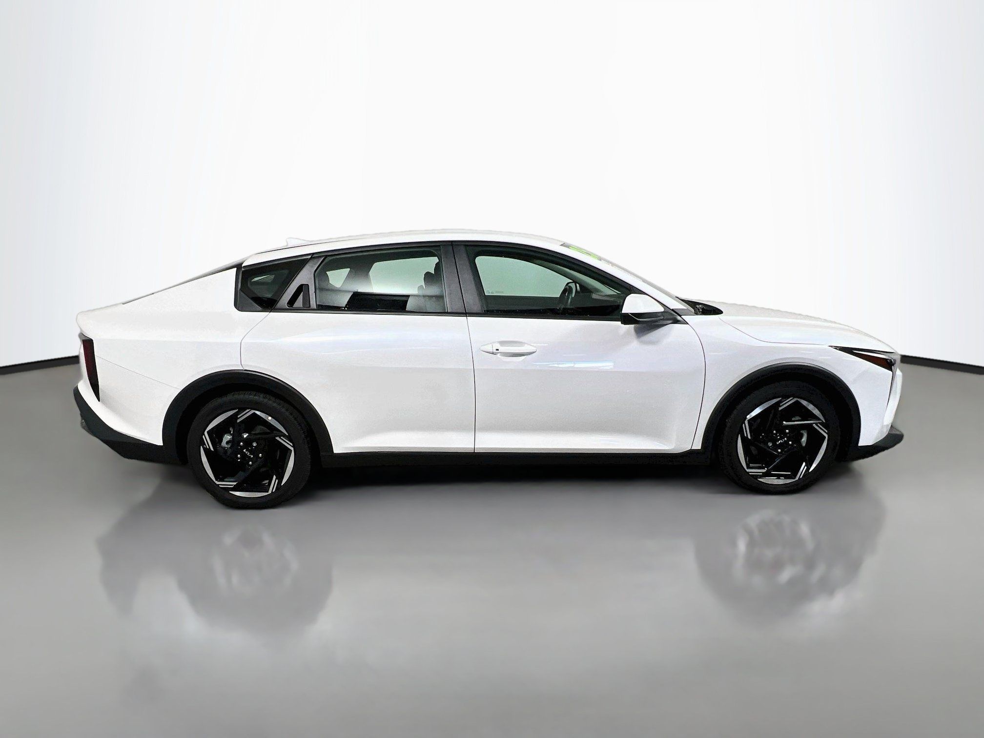 Used 2025 Kia K4 EX FWD image 3