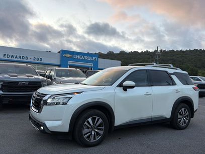 Used 2022 Nissan Pathfinder SL