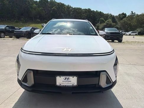 Certified 2025 Hyundai Kona SEL AWD/4WD image 8