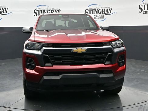 Used 2024 Chevrolet Colorado LT w/ LT Convenience Package II AWD/4WD image 2