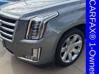 Used 2019 Cadillac Escalade Premium Luxury video 2