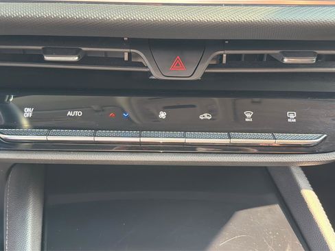Used 2024 Buick Envision Preferred AWD/4WD image 32