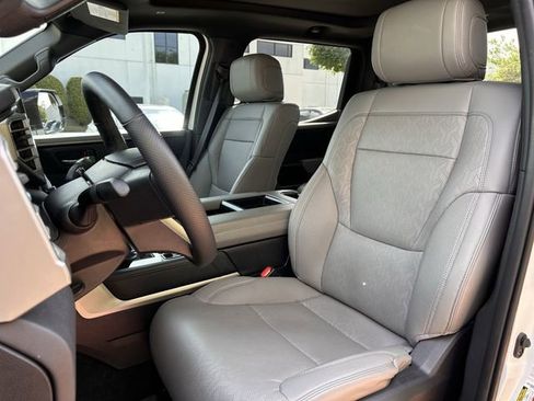 Used 2025 Toyota Tundra Limited image 27