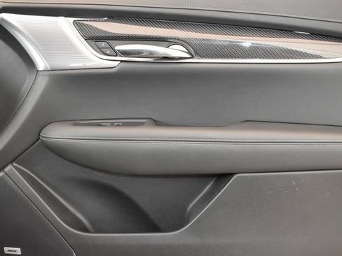 Used 2024 Cadillac XT6 Sport w/ Technology Package AWD/4WD image 11