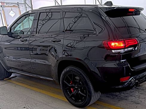 Used 2019 Jeep Grand Cherokee SRT image 7