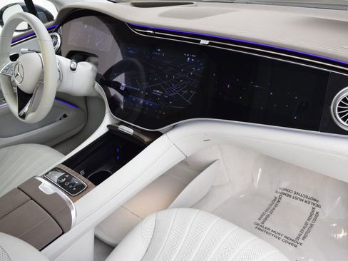 Certified 2023 Mercedes-Benz EQS 580 4MATIC Sedan image 15