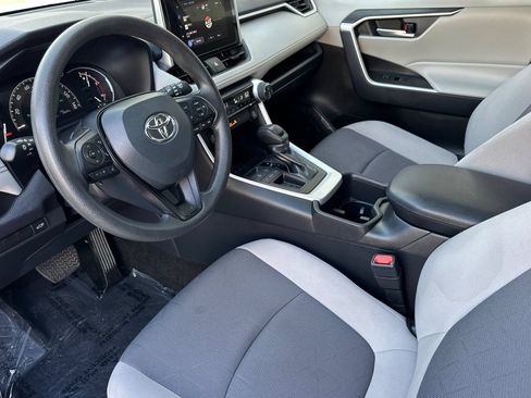Used 2025 Toyota RAV4 XLE w/ Convenience Package FWD image 10