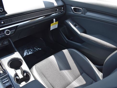 New 2026 Honda Civic Sport image 17