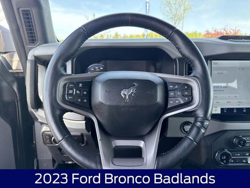 Used 2023 Ford Bronco Badlands AWD/4WD image 16