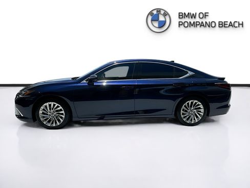 Used 2023 Lexus ES 350 Ultra Luxury w/ Accessory Package (Z2) FWD image 4