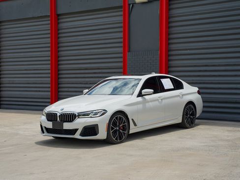 Used 2021 BMW 540i w/ M Sport Package RWD image 1