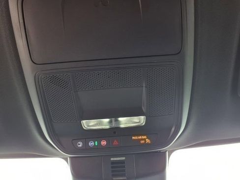 New 2026 Chevrolet Traverse Z71 w/ Enhanced Driving Package AWD/4WD image 26
