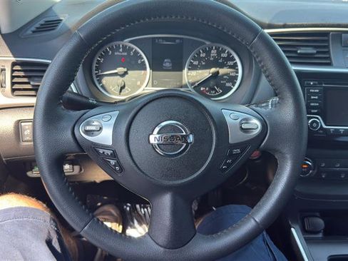 Used 2017 Nissan Sentra SV FWD image 30