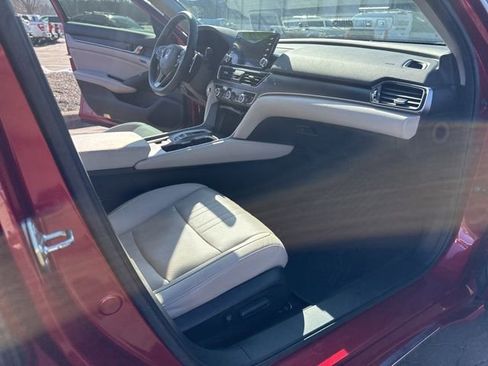 Used 2019 Honda Accord Touring image 35