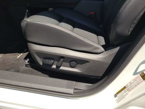 Used 2023 Nissan Rogue SL w/ SL Premium Package FWD image 16