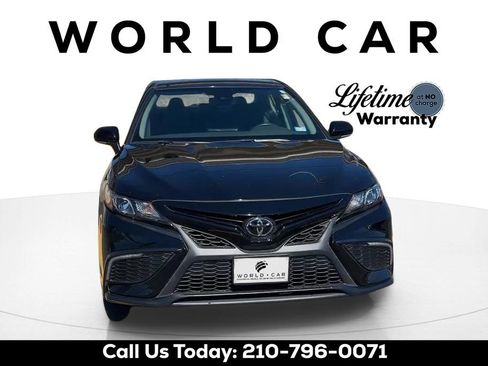 Used 2024 Toyota Camry SE FWD image 2