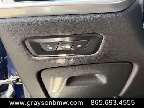 Used 2025 BMW X5 xDrive40i w/ M Sport Package AWD/4WD image 33