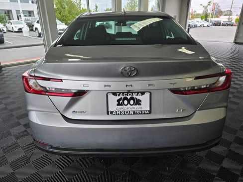 Used 2025 Toyota Camry LE FWD image 4
