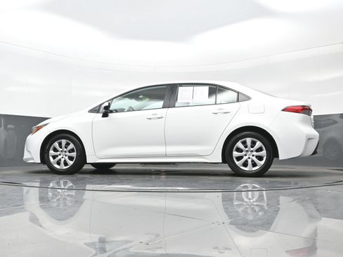 Used 2024 Toyota Corolla LE FWD image 23