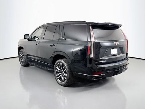 Used 2023 Cadillac Escalade Sport w/ LPO, Illumination Package AWD/4WD image 6