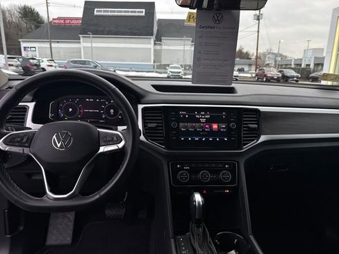 Certified 2022 Volkswagen Atlas SE image 16