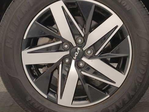 Used 2022 Kia Sorento S w/ Panoramic Sunroof Package image 31