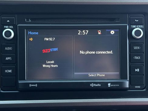 Used 2017 Toyota Tacoma SR5 AWD/4WD image 36