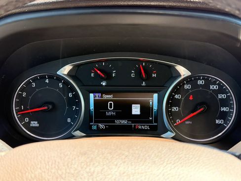 Used 2019 GMC Acadia SLT FWD image 18
