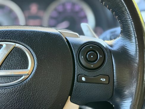 Used 2015 Lexus IS 250 RWD image 15