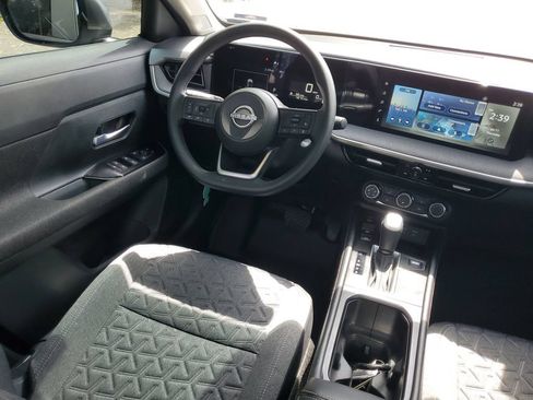 Used 2025 Nissan Kicks SV w/ SV Premium Package AWD/4WD image 12