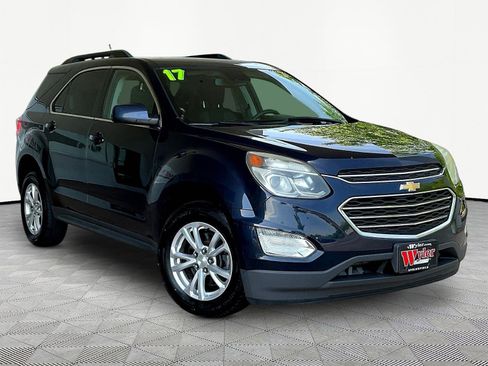 Used 2017 Chevrolet Equinox LT FWD image 3
