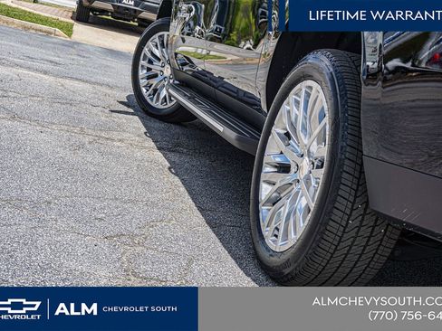 New 2025 Chevrolet Suburban Premier AWD/4WD image 13