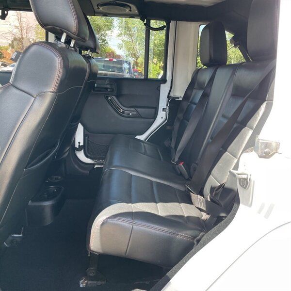 Used 2012 Jeep Wrangler Unlimited Sahara AWD/4WD image 13
