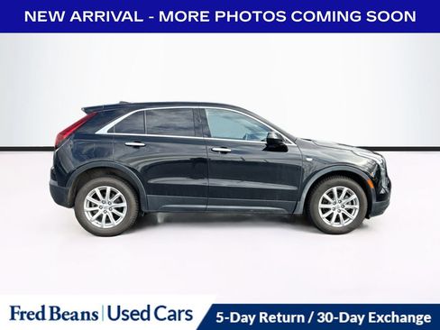 Used 2022 Cadillac XT4 Luxury w/ Cold Weather Package AWD/4WD image 9