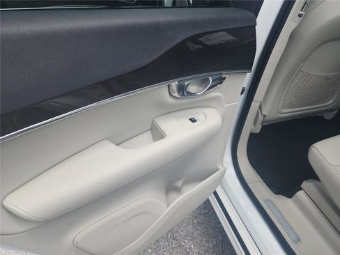 Used 2019 Volvo XC90 T5 Momentum FWD image 19