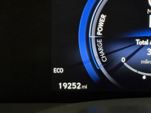 Used 2024 Lexus RZ 300e Premium w/ Technology Package image 15