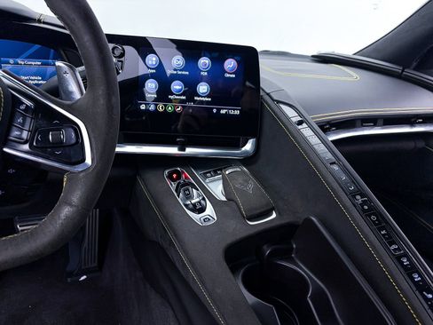 Used 2020 Chevrolet Corvette Stingray Premium Cpe w/ 3LT Preferred Equipment Group image 27