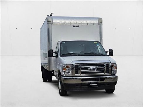 New 2024 Ford E-450 and Econoline 450 Super Duty w/ Power Windows & Locks Group image 6