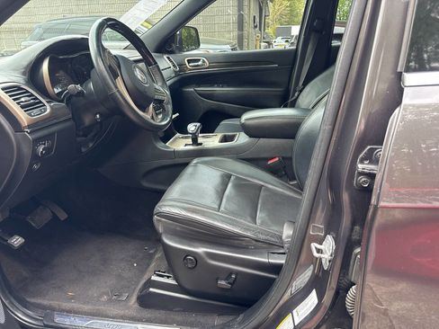 Used 2014 Jeep Grand Cherokee Overland image 9