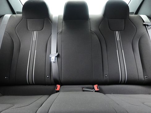 Certified 2025 Hyundai Elantra SEL image 15