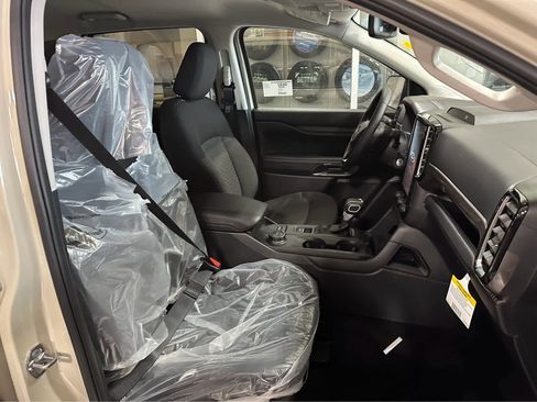 New 2025 Ford Ranger XLT w/ FX4 Off-Road Package image 36