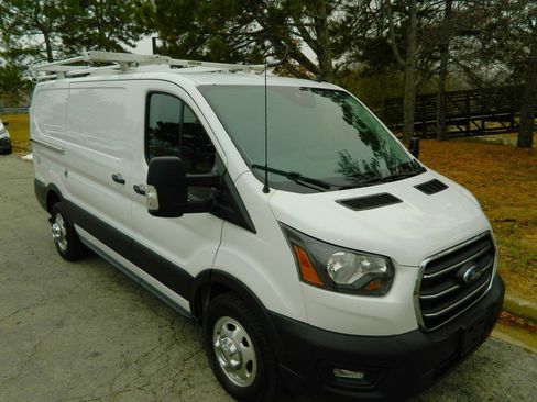 Used 2020 Ford Transit 250 Low Roof AWD image 3